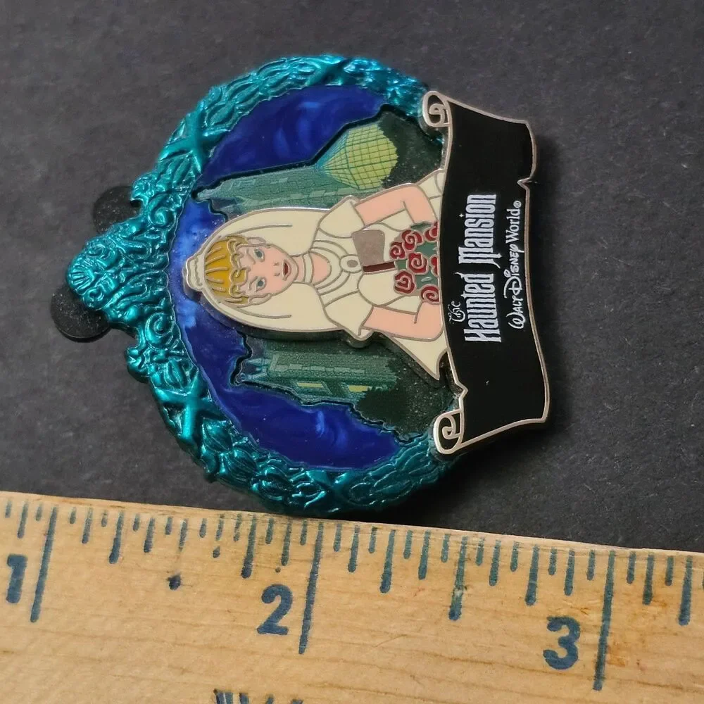 Haunted Mansion Constance the Bride Disney World Blue Frame LE 2000 Pin 69760